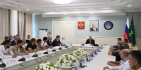 Мурат Кумпилов вручил премии ведущим спортсменам и тренерам республики - Газета Майкопские новости