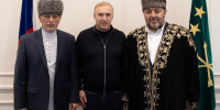 Мурат Кумпилов встретился в Майкопе с муфтиями Адыгеи и Карачаево-Черкесии - Газета Майкопские новости