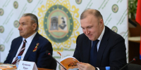 Глава Адыгеи принял участие в презентации сборника стихов Исхака Машбаша - ИА Адыгея Сегодня