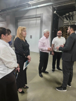 Продолжается цикл встреч с работодателями по внедрению мер поддержки работников, имеющих детей.
