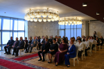 Глава Адыгеи вручил дипломы и премии победителям конкурсов профмастерства среди педагогов
